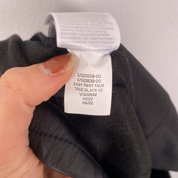 GAP Easy Pant Faux Leather True Black Large - Picture 8 of 8